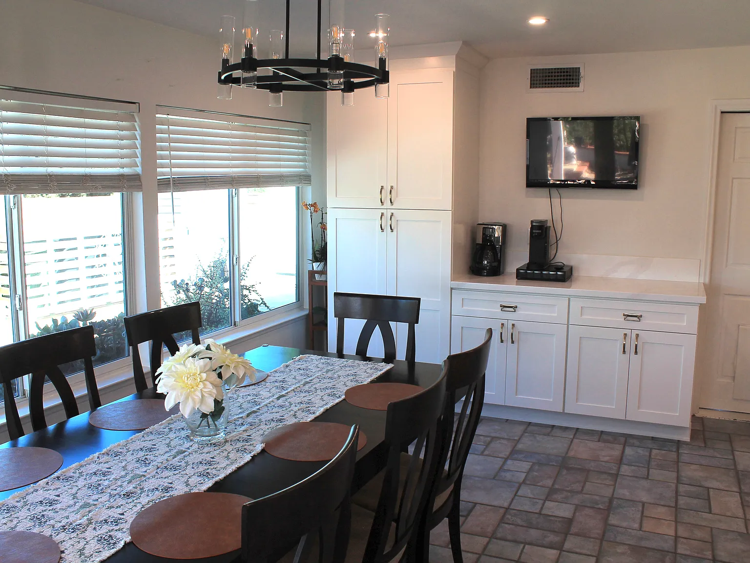 3 bed, 1436 sqft, $4,500 — Photo 4