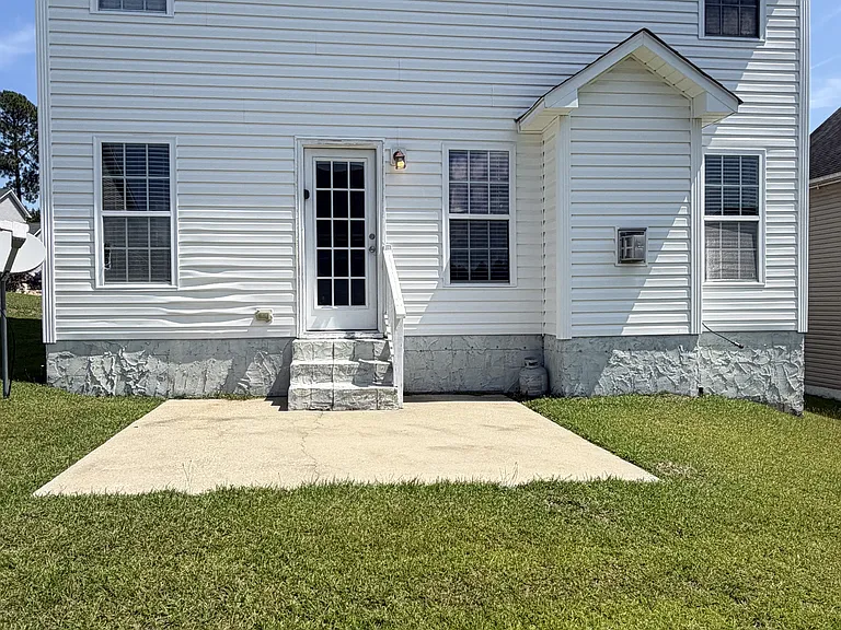 106 Boston Hbr — Photo 23