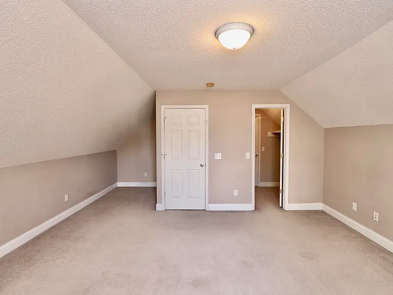 3192 Mayflower Ln — Photo 64