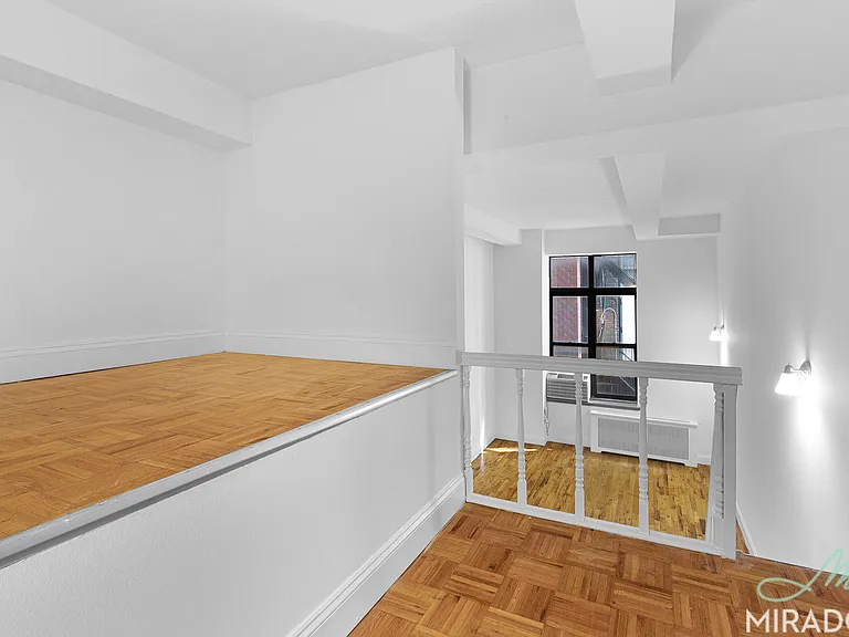43 W 16th St #2G — Photo 5