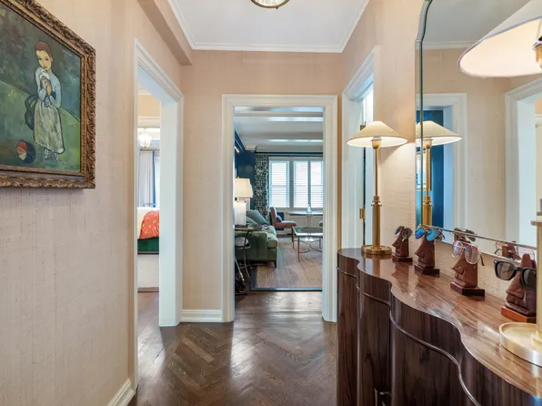 400 East 59th Street image 12 of 15