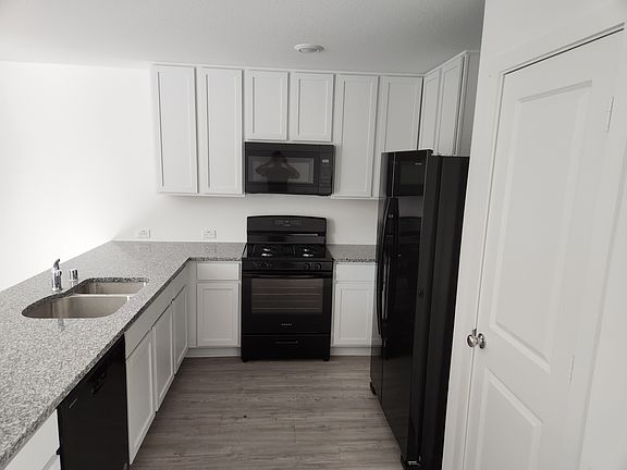 4th image of 4041 Criollo Ct