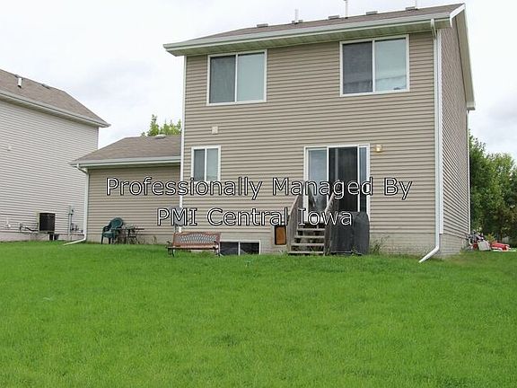 2nd image of 4716 NE Hayes Dr