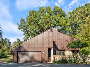 12128 Quorn Ln, Reston, VA 20191