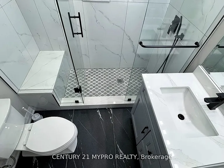 13 N Rexford Dr — Photo 33