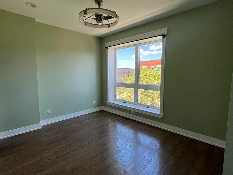 2651 W Maypole Ave — Photo 16