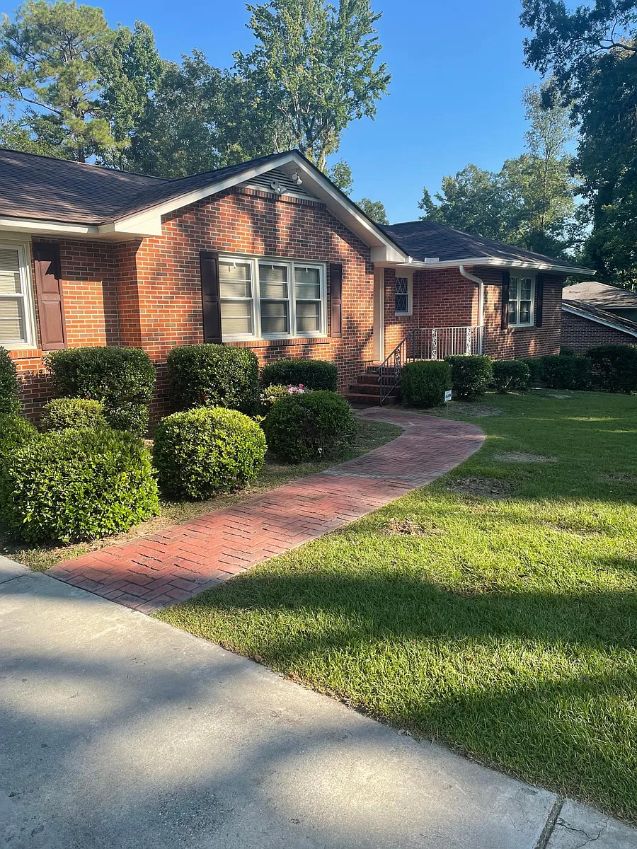 Brick walkway to the front entrance - 1315 Sylvan Dr