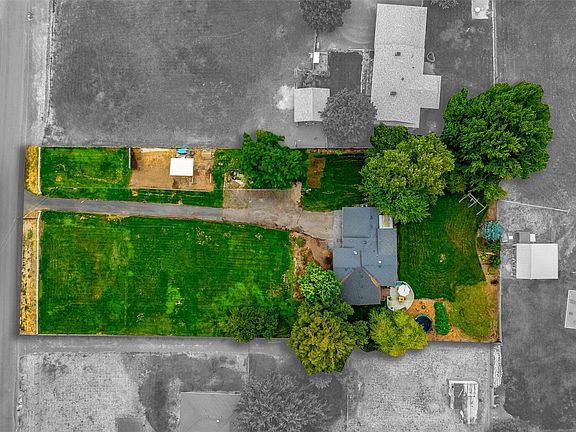 3rd image of 371 hill Road