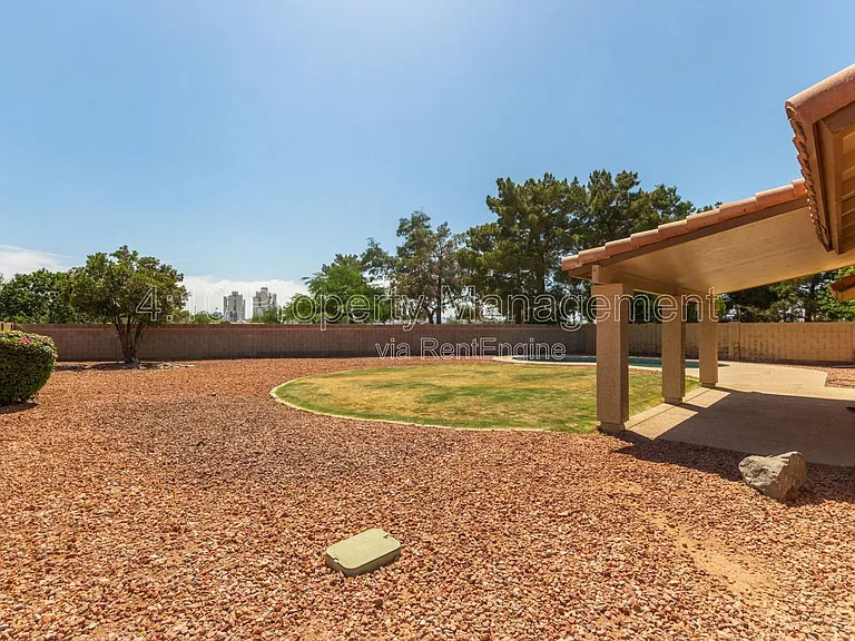 2381 W Redwood Dr — Photo 30