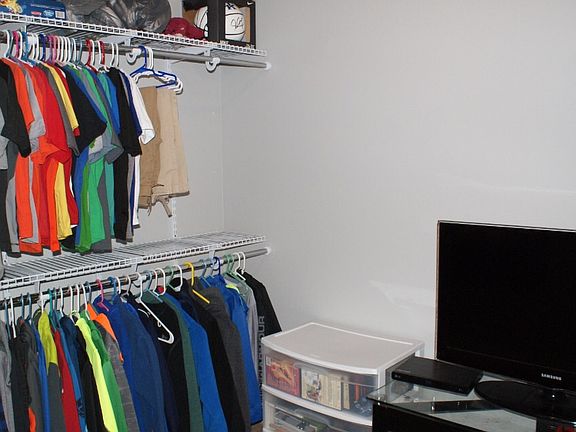 Walk in closet bedroom #2