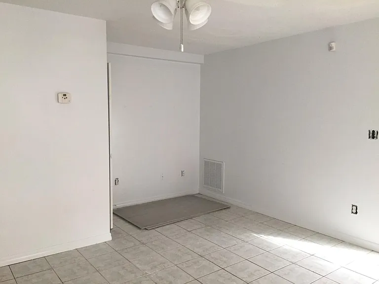 12276 Huntsman Ln — Photo 17