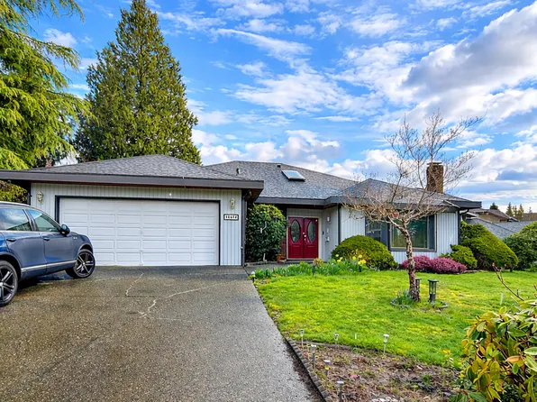 10454 Fraserglen Dr, Surrey, BC V4N 1T5