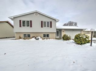 1686 E Barrington Ave, Decatur, IL 62526