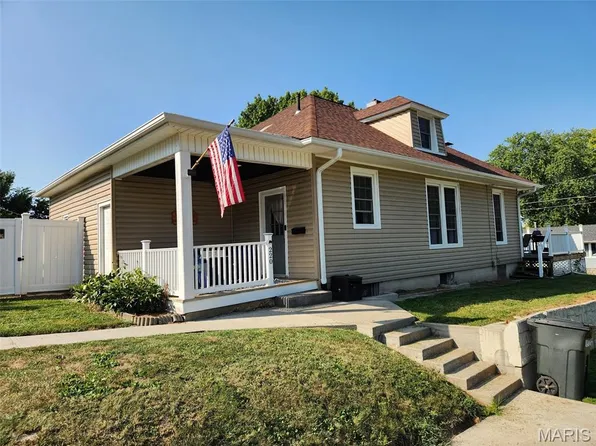 220 N Hayden St, Hannibal, MO 63401
