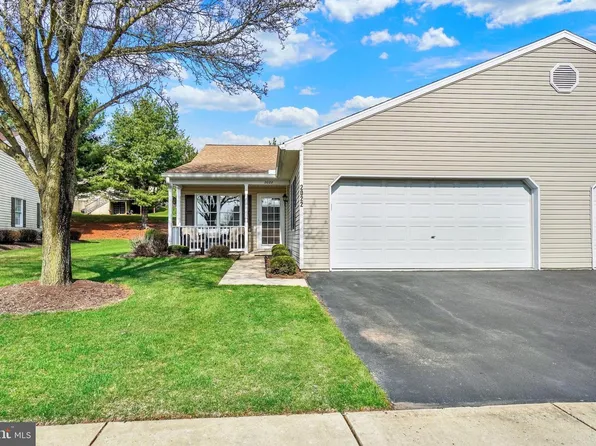 2022 Faversham Way #2022, York, PA 17402