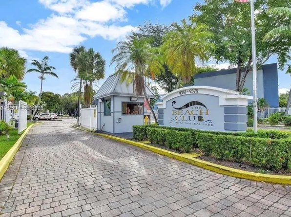 9371 Fontainebleau Blvd APT I220, Miami, FL 33172