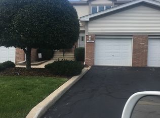 15933 Blackwater Ct, Tinley Park, IL 60477