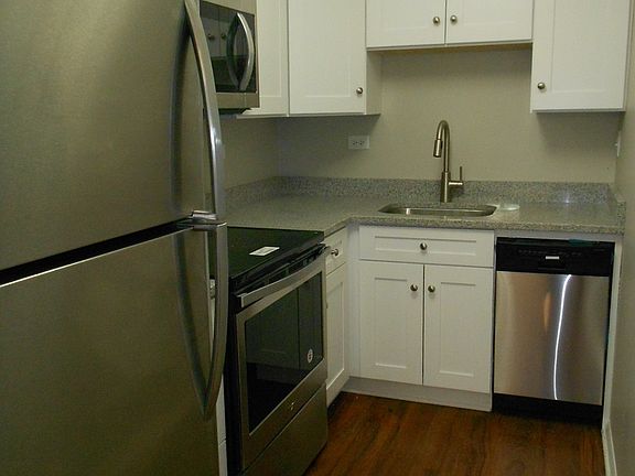 5th image of 709 W Park Ave #104