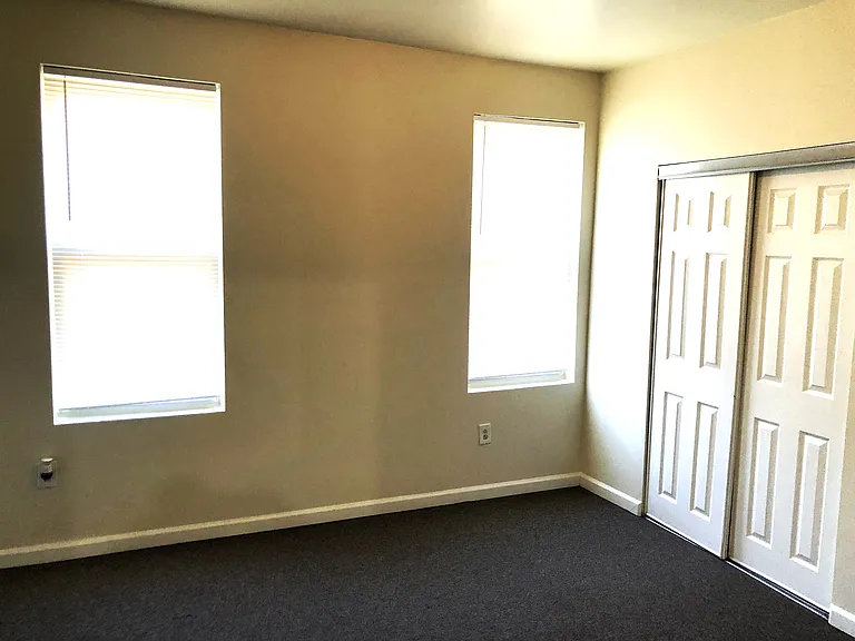 1323 N Allison St — Photo 18