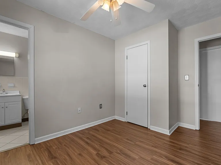 620 E New England Ave — Photo 23