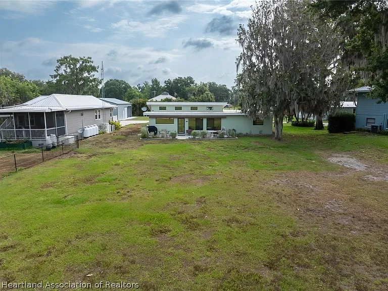 102 Squirrel Point — Photo 4