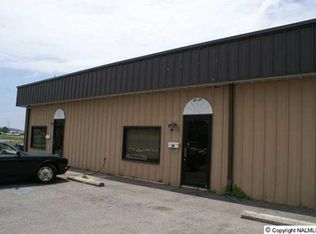8220 Stephanie Dr SW, Huntsville, AL 35802