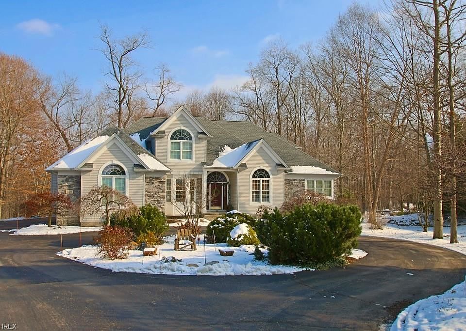 1st image of 8145 Wisteria Dr