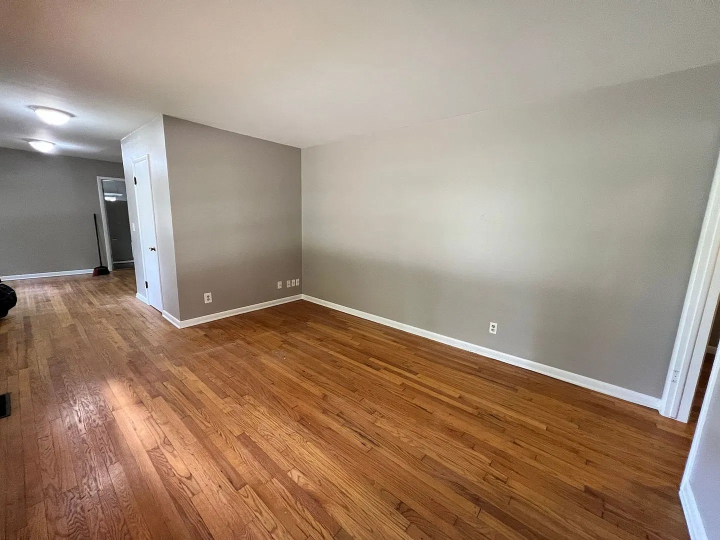 124.1 - 824 W. Brooke — Photo 3