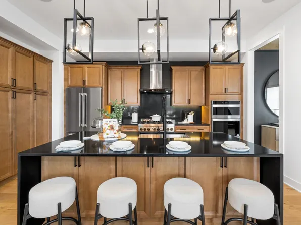 38 Wallace Way, Chappaqua, NY 10514