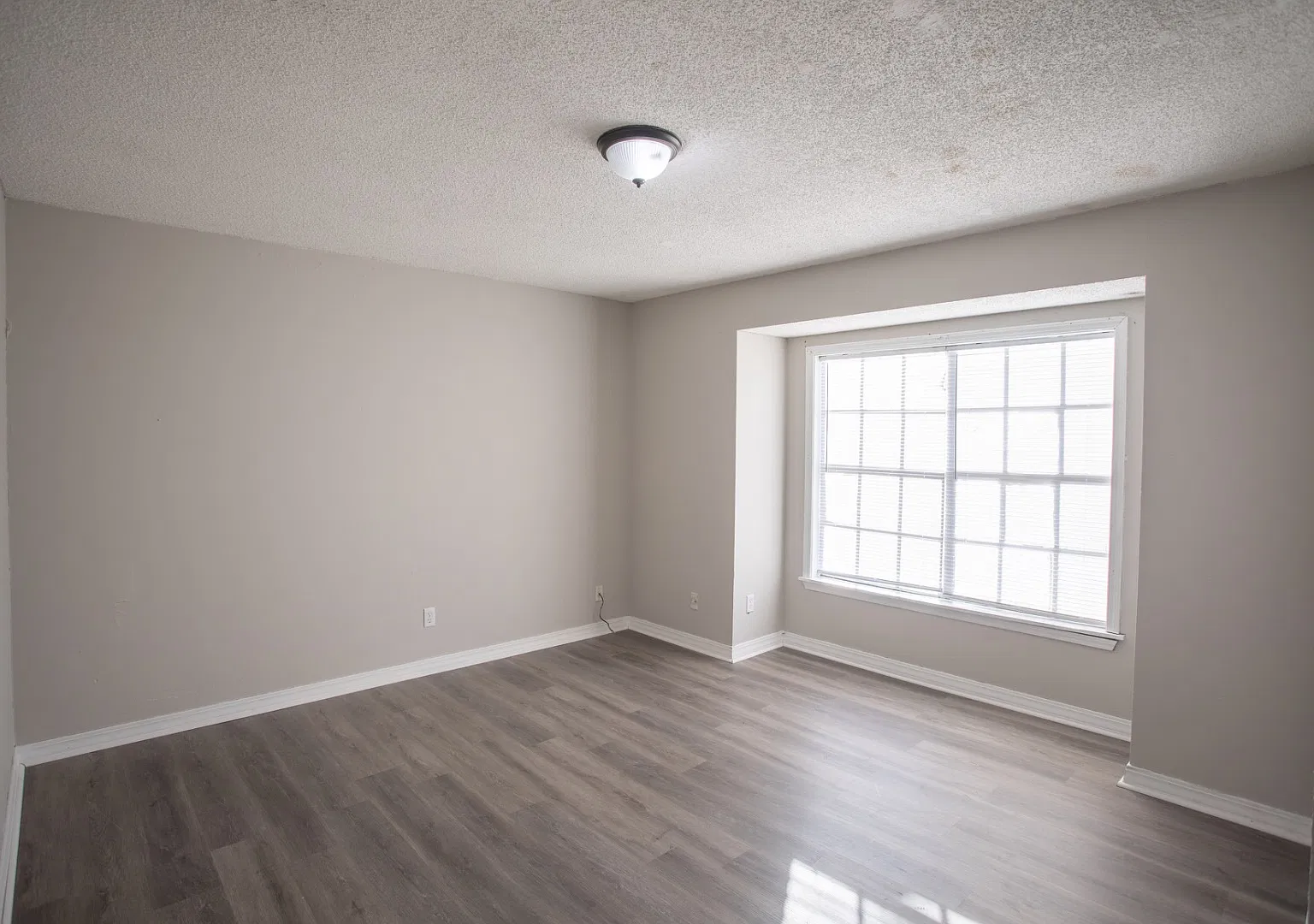 100 Meudon St - 100 Meudon St. Unit C — Photo 1