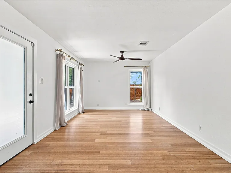 115 Frederick St — Photo 12