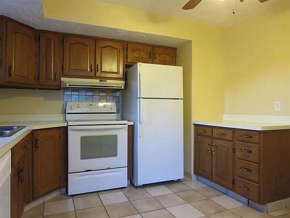 5th image of 2503 17th Ave