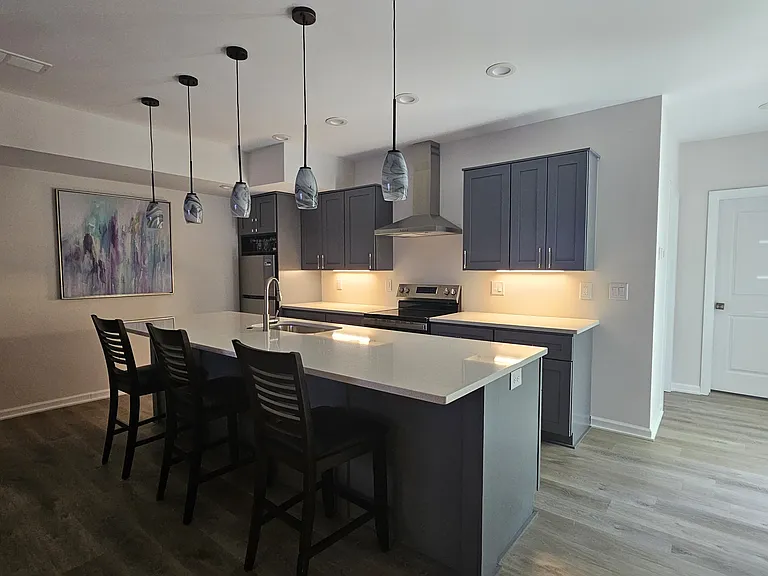 Large Kitchen. Electric Range