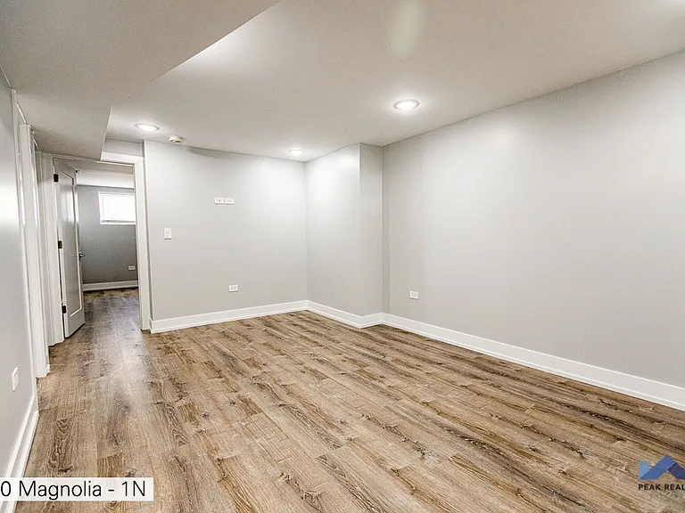 5300 N Magnolia Ave — Photo 8