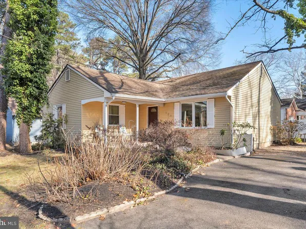 195 Eleanor Ter, Cherry Hill, NJ 08003