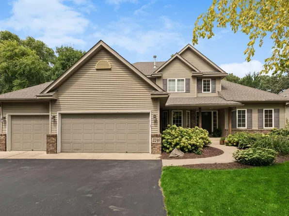 2240 Thrushwood Cir, Victoria, MN 55386