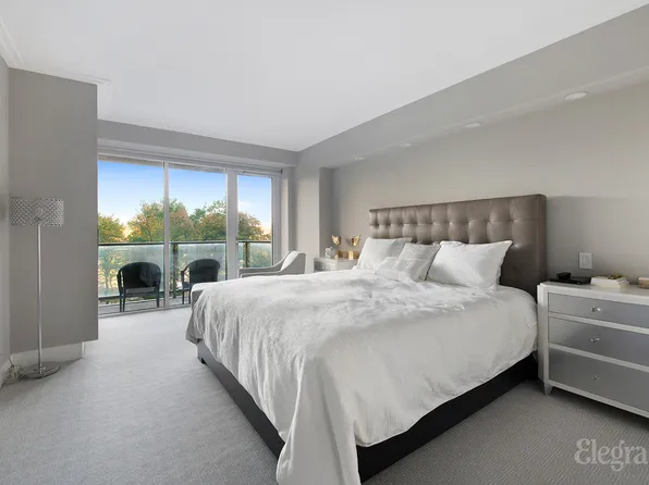 210 Central Park South image 6 of 9