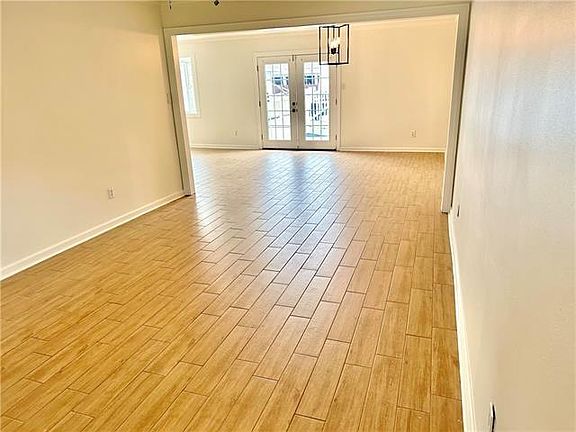 3rd image of 14 Boimare Ave
