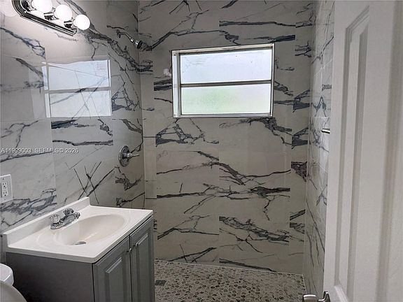 5th image of 9283 SW 39th St