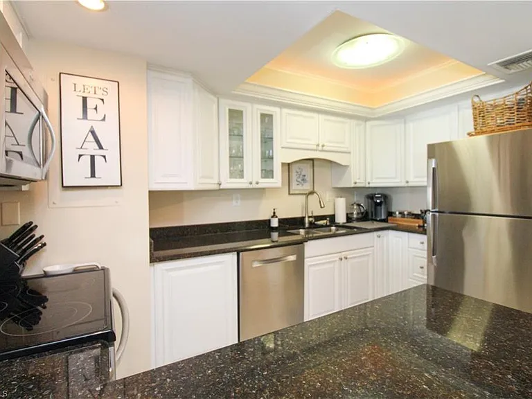 3443 Gulf Shore Blvd N #213 — Photo 21
