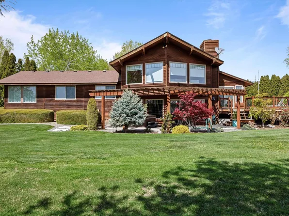 450 Gallant Rd, Burbank, WA 99323