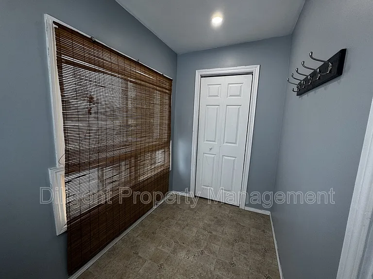 492 King George St #1 — Photo 27