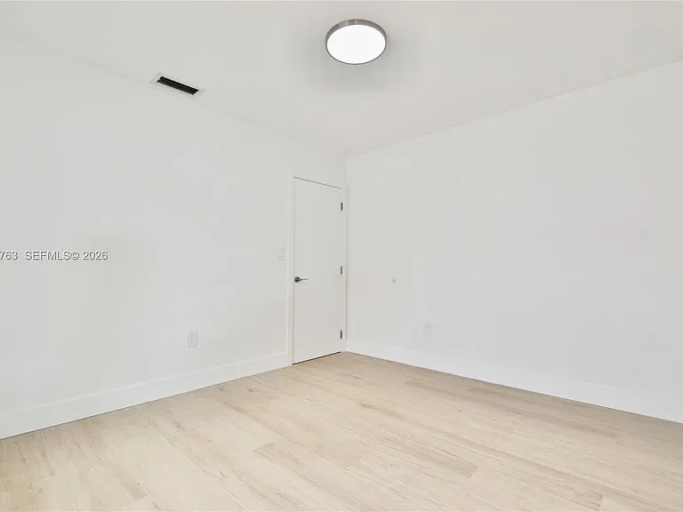 3143 SW 26th St #3143 — Photo 6
