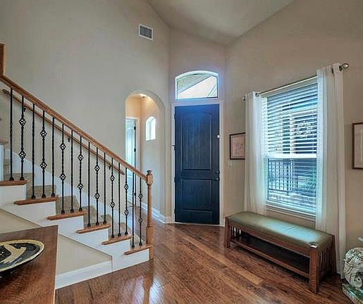 4th image of 15208 Glen Heather Dr