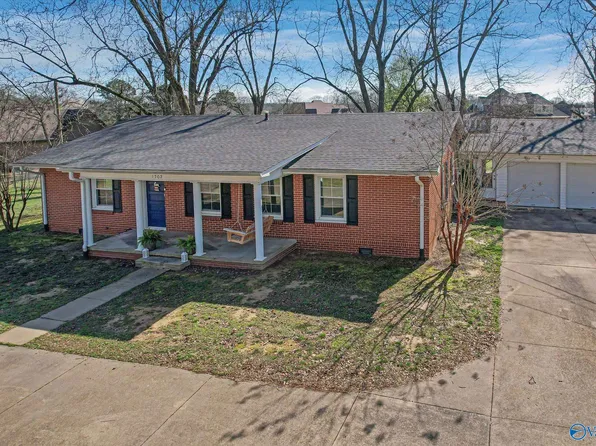 1702 Walnut St, Albertville, AL 35950
