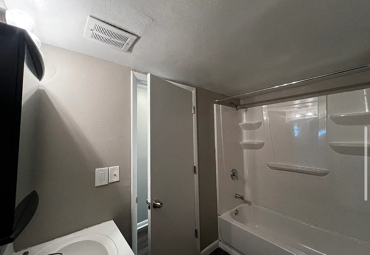 1 bed, 600 sqft, $950 — Photo 3