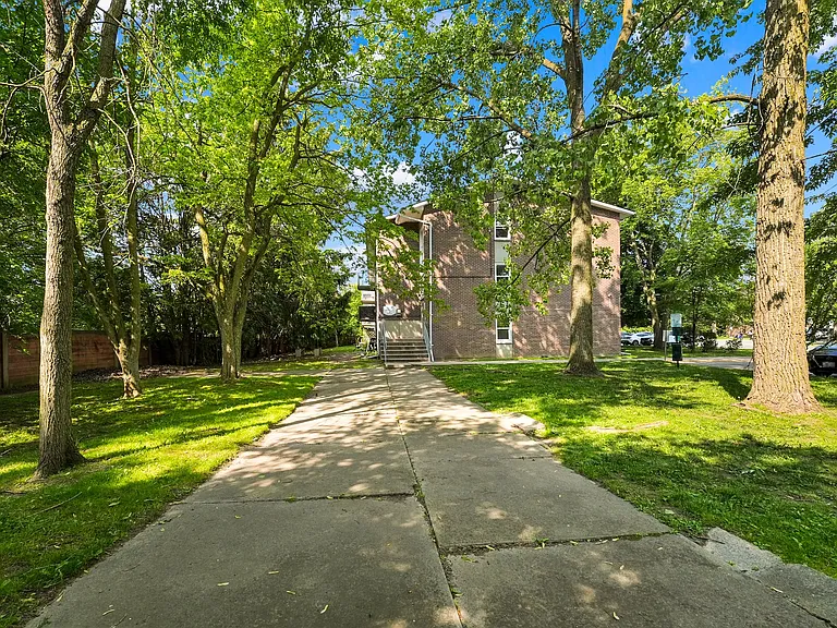 1211 Huron St — Photo 21