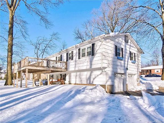 4th image of 33 Freedman Ave