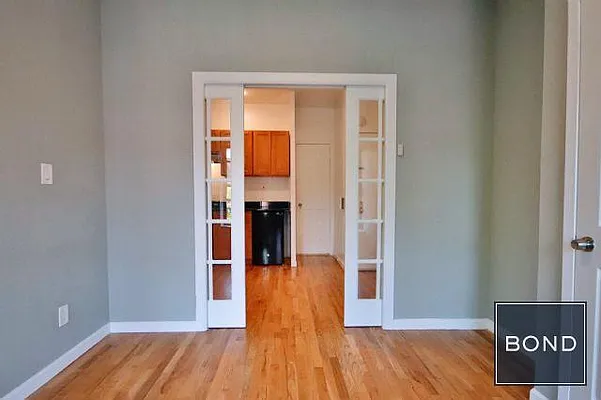 Rented by Bond New York | media 9