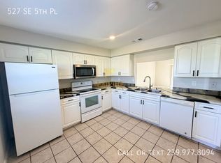 527 NE 5th Pl, Cape Coral, FL 33909